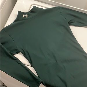 Men’s small under armor longsleeve shirt